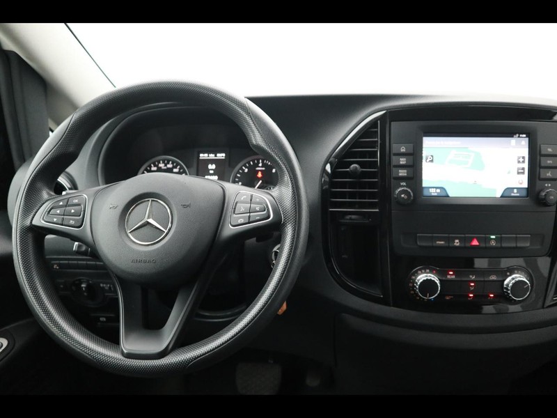 13 - Mercedes Vans Vito 114 cdi long tourer pro auto my20