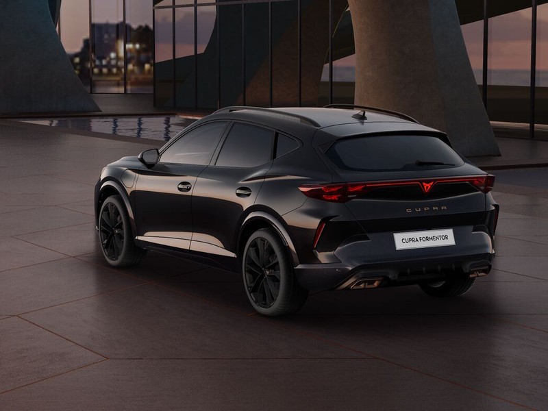 7 - Cupra Formentor 1.5 e-hybrid 204cv dsg