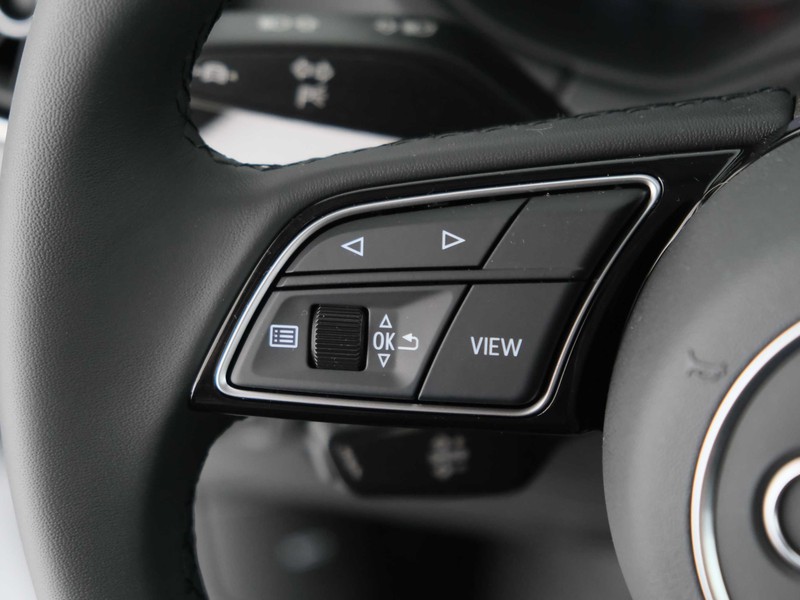 25 - Audi Q2 35 2.0 tdi business s tronic