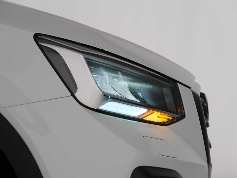 43 - Audi Q2 35 2.0 tdi business s tronic