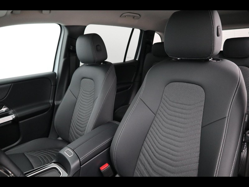 7 - Mercedes GLB 200 d progressive advanced plus 8g-dct