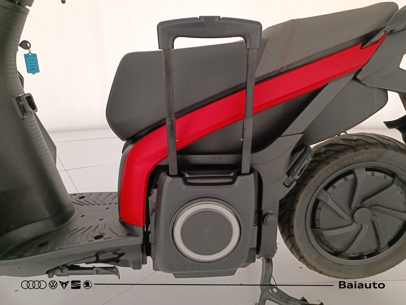 7 - Seat MO eScooter 125 Rosso