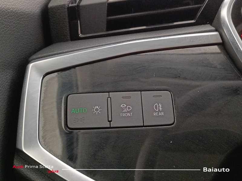 19 - Audi Q3 35 2.0 tdi business advanced s tronic