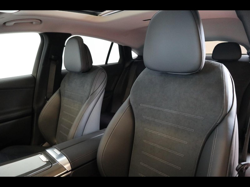 7 - Mercedes GLC coupe 220 d amg line premium 4matic 9g-tronic