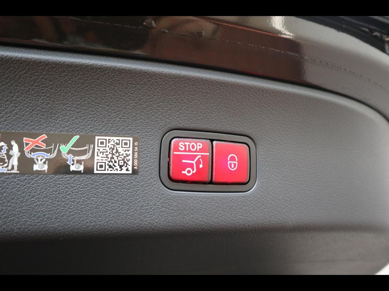 19 - Mercedes GLC coupe 220 d amg line premium 4matic 9g-tronic