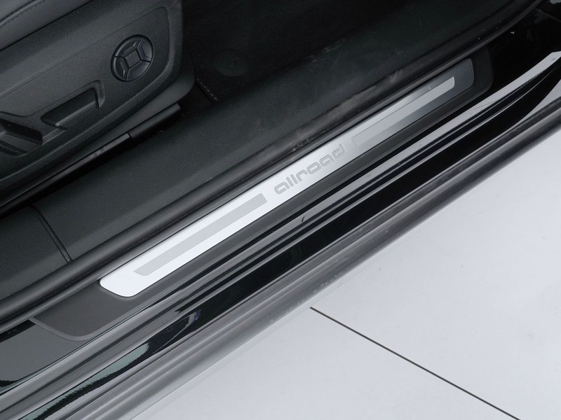 19 - Audi A6 allroad allroad 40 2.0 tdi mhev 12v 204cv business advanced quattro ultra s tronic