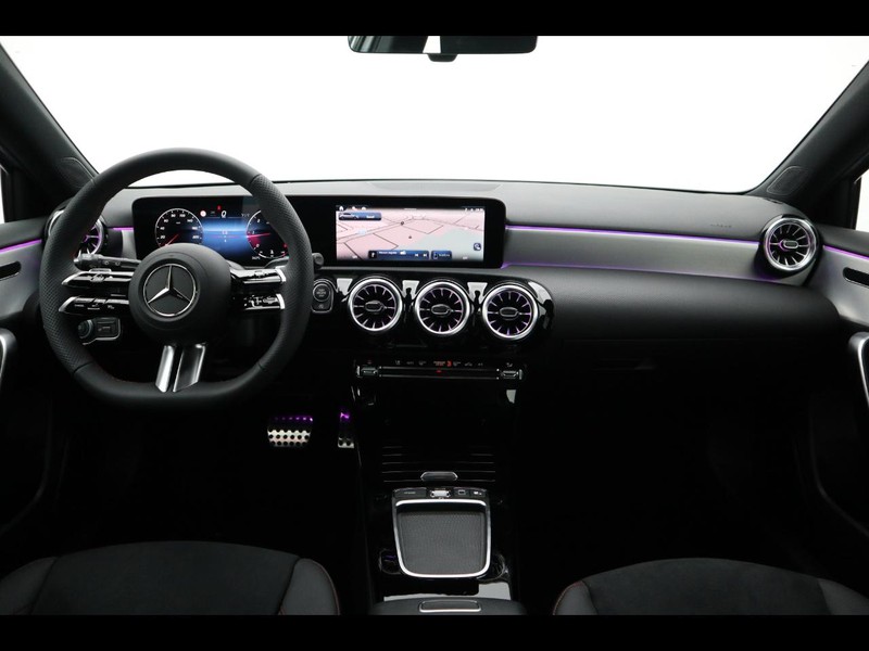 13 - Mercedes Classe A 180 d amg line advanced plus speedshift dct amg 8g