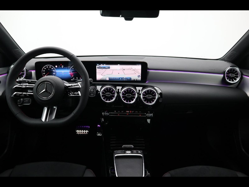 13 - Mercedes Classe A 180 d amg line advanced plus speedshift dct amg 8g