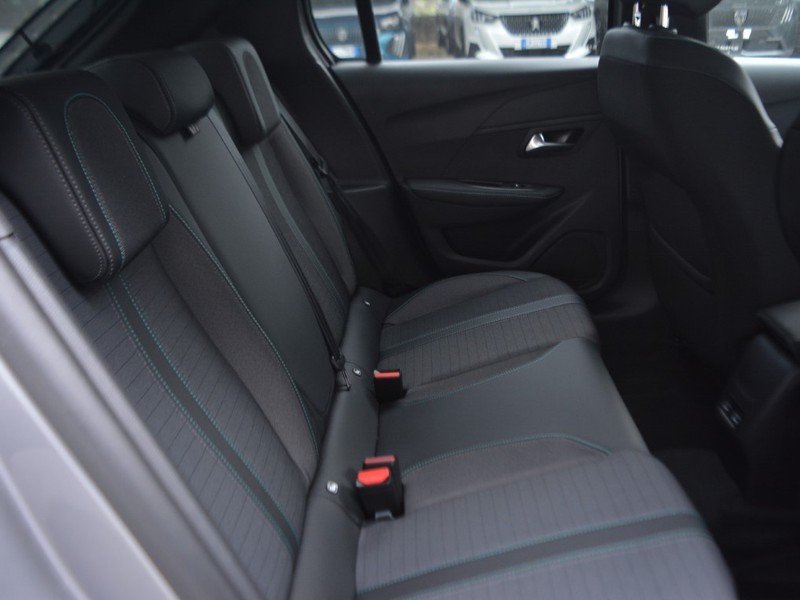 7 - Peugeot e-208 5 porte 100kw allure pack