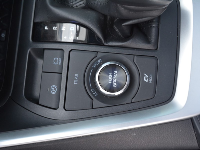 13 - Toyota Rav4 2.5 vvt-ie hybrid 222cv lounge awd-i e-cvt
