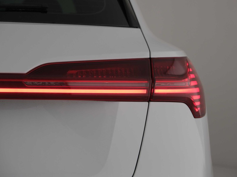 7 - Audi Q8 e-tron 50 business advanced quattro