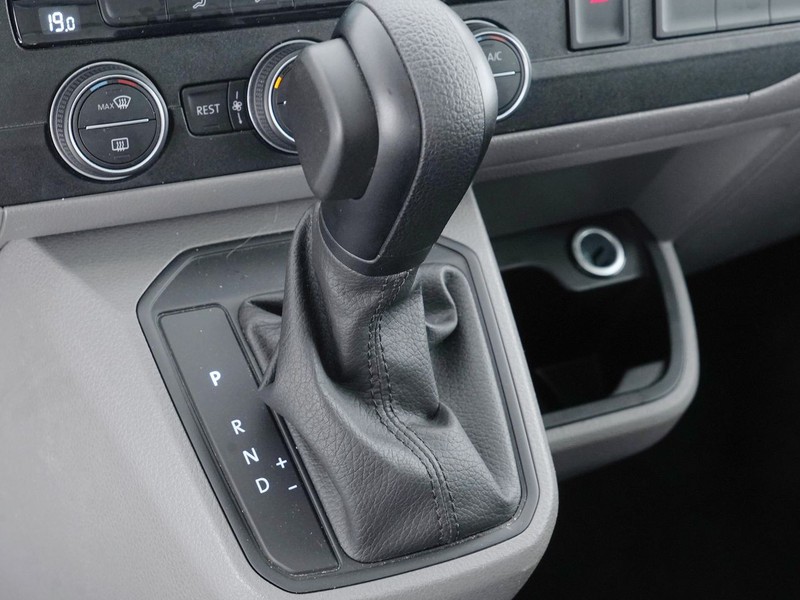 19 - Volkswagen VIC T6.1 Caravelle t6.1 2.0 tdi 150cv comfortline p.c. dsg7