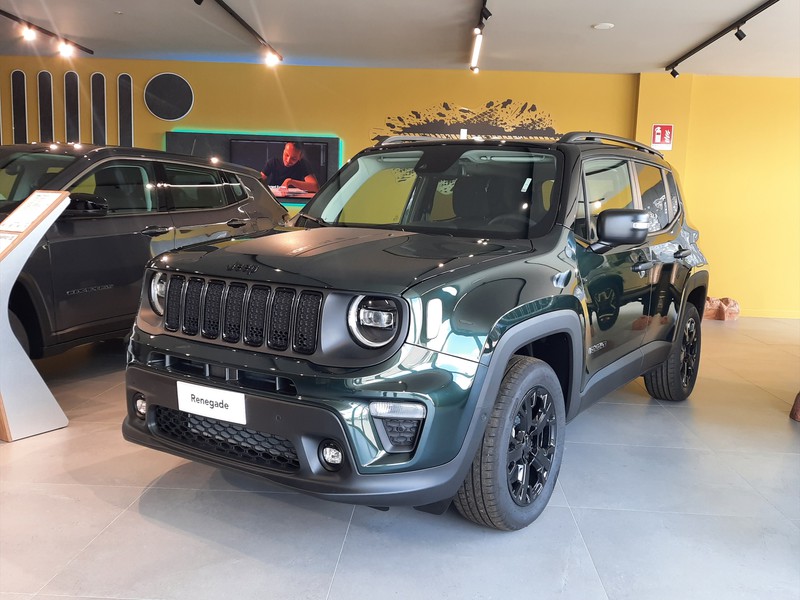 1 - Jeep Renegade 1.3 t4 phev north star 4xe at6