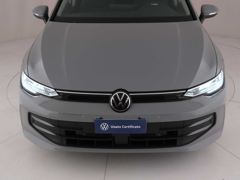 13 - Volkswagen Golf 1.5 tsi ehybrid 204cv edition plus dsg