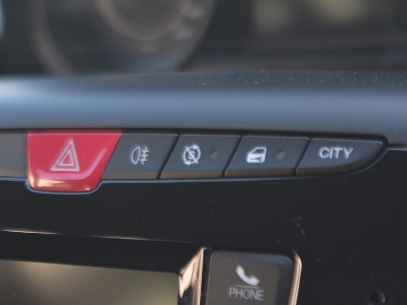 19 - Lancia Ypsilon 1.0 firefly hybrid 70cv oro s&s