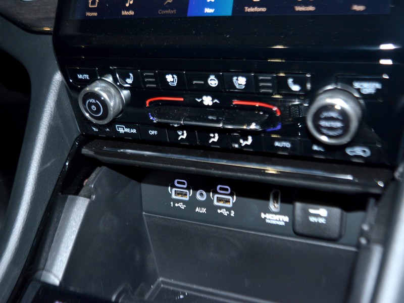 13 - Jeep Grand Cherokee 2.0 atx phev overland 4xe auto
