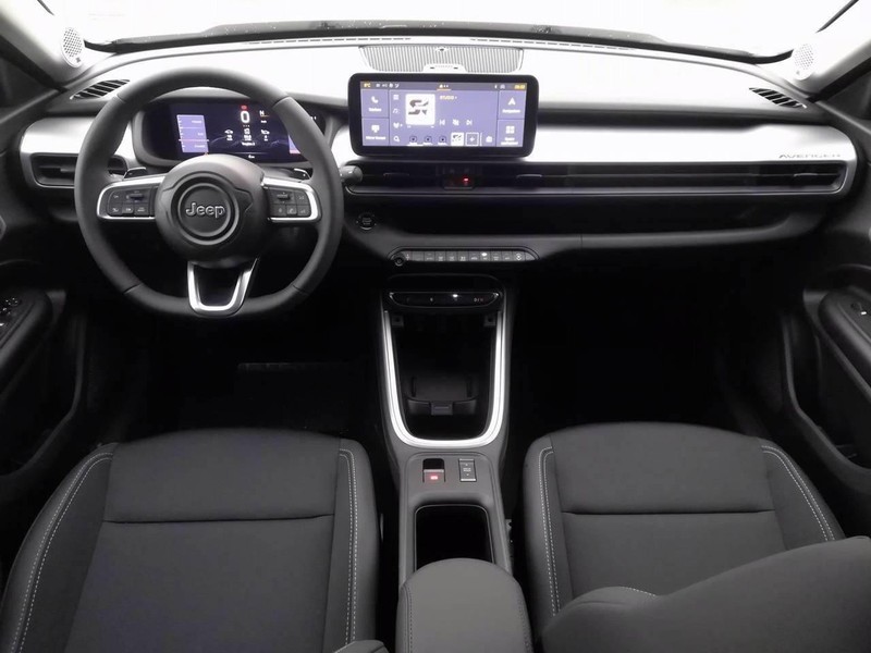 7 - Jeep Avenger 1.2 turbo e-hybrid 100cv altitude fwd edct6