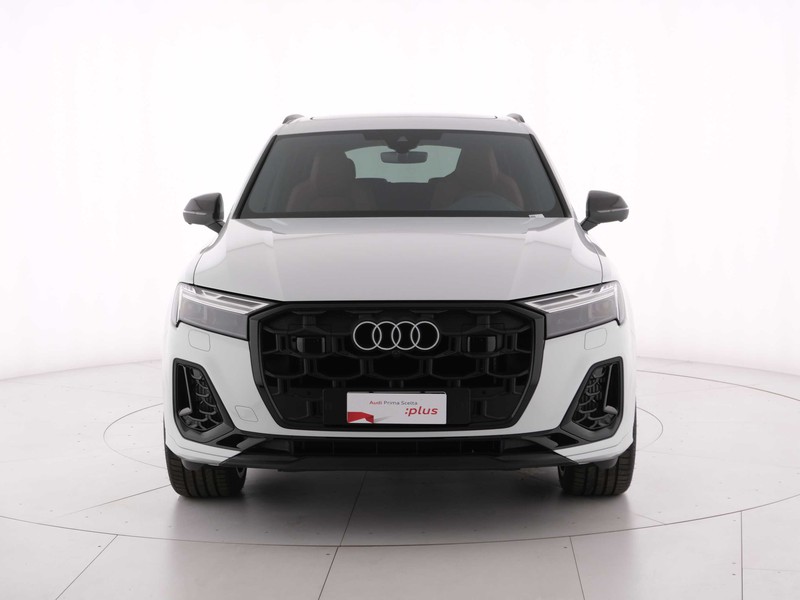 13 - Audi SQ7 s4.0 v8 tfsi sport attitude quattro tiptronic 7p.ti