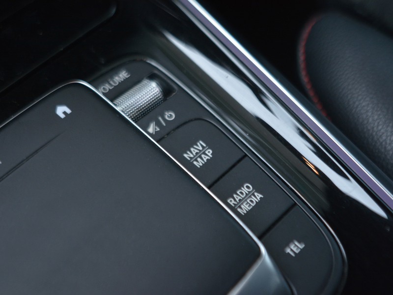 19 - Mercedes GLB 180 d premium 8g-dct