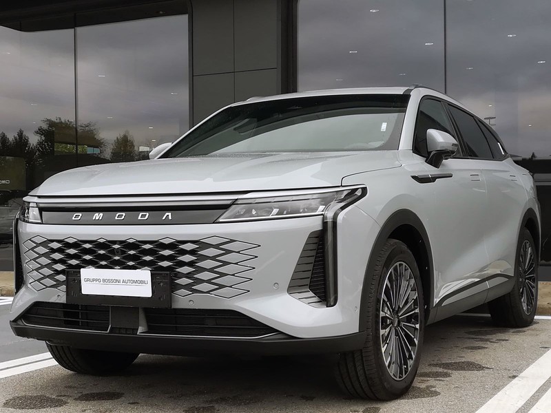 1 - Omoda 9 PHEV 1.5TGDI - Trazione AWD DHT3 Premium (AWD) - Interni Nero