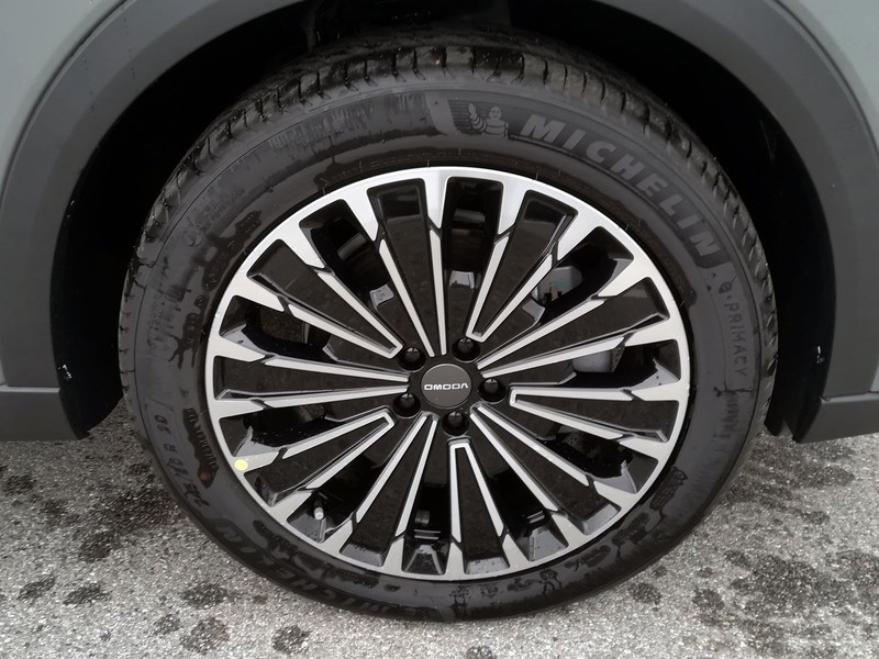 13 - Omoda 9 PHEV 1.5TGDI - Trazione AWD DHT3 Premium (AWD) - Interni Nero