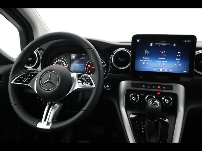 13 - Mercedes Vans Classe T 160 d