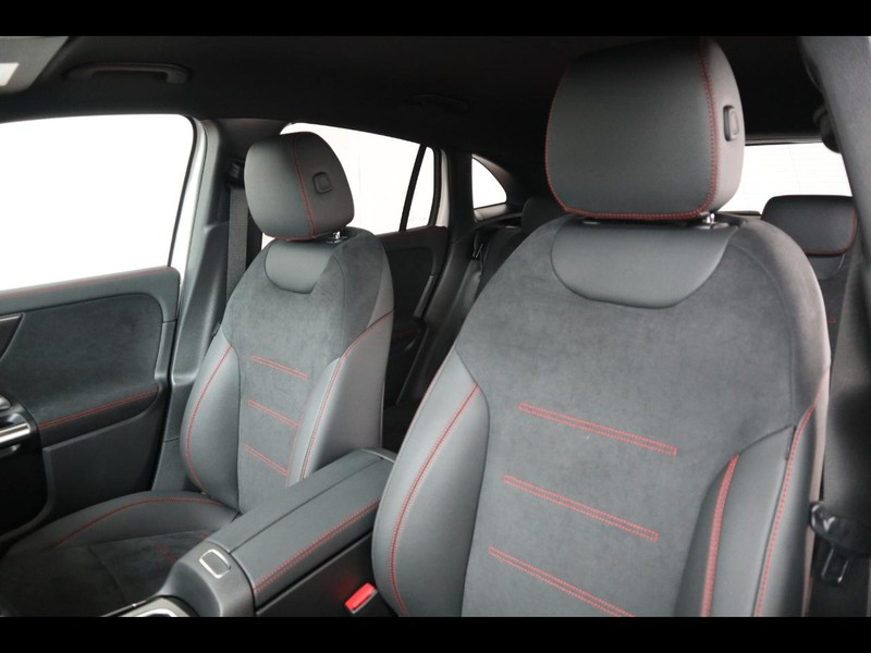 7 - Mercedes GLA 180 d amg line advanced plus 8g-dct