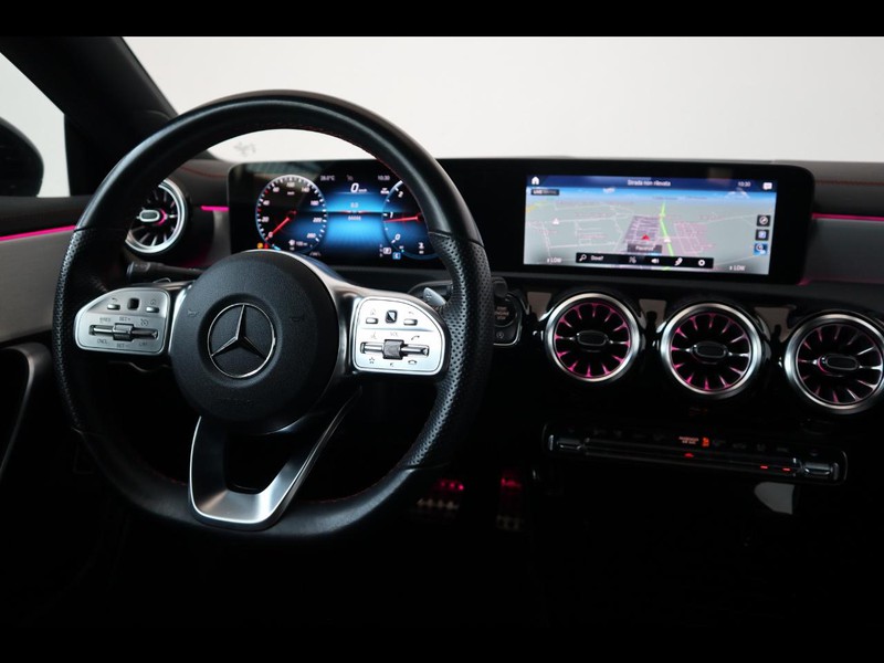13 - Mercedes CLA coupe 200 d premium 8g-dct