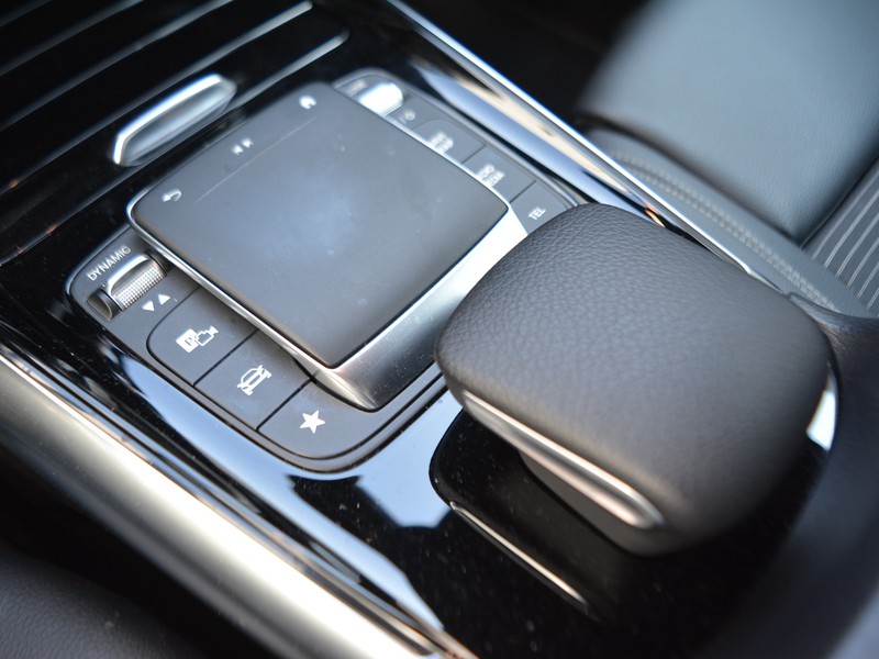 13 - Mercedes GLA 200 d sport plus 8g-dct