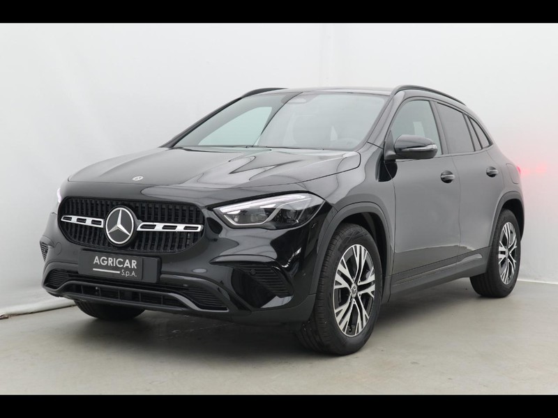 1 - Mercedes GLA 180 d progressive advanced 8g-dct