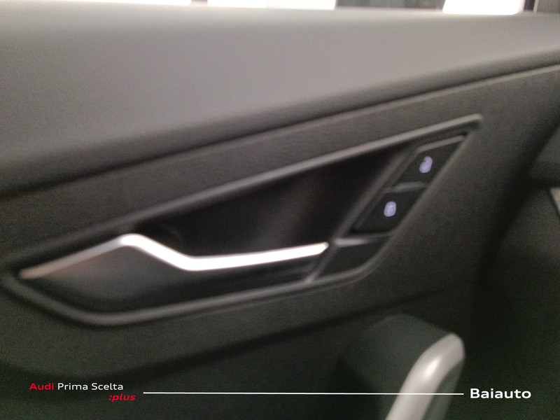 19 - Audi Q2 35 1.5 tfsi business advanced s tronic