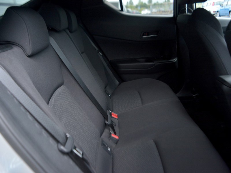 7 - Toyota C-HR 5 porte 1.8 hybrid trend 2wd e-cvt