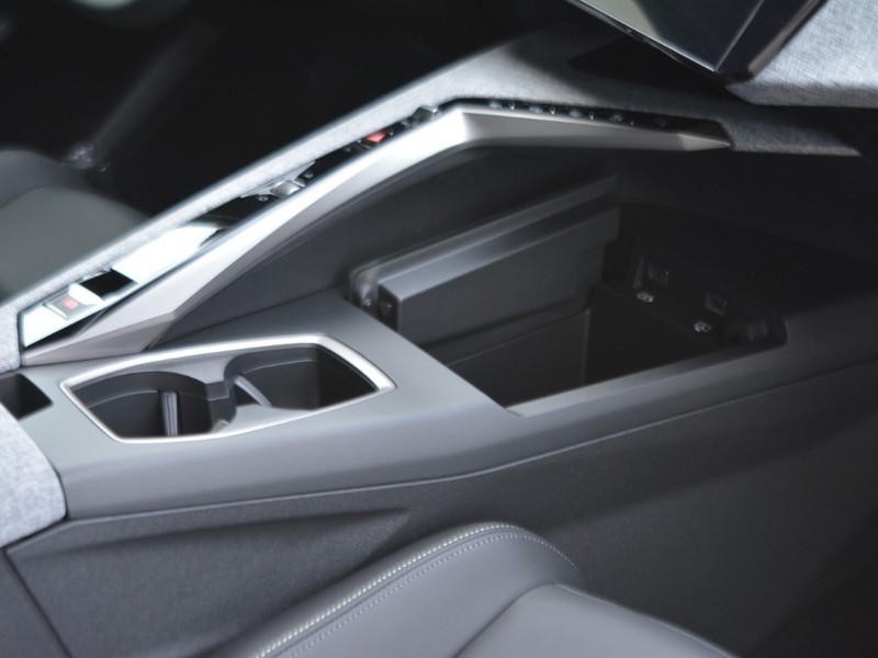 19 - Peugeot 3008 1.2 hybrid 136cv gt e-dcs6