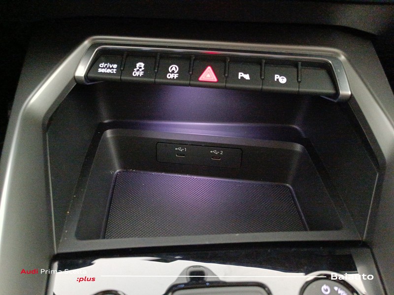 13 - Audi A3 sportback 35 2.0 tdi s line edition s tronic