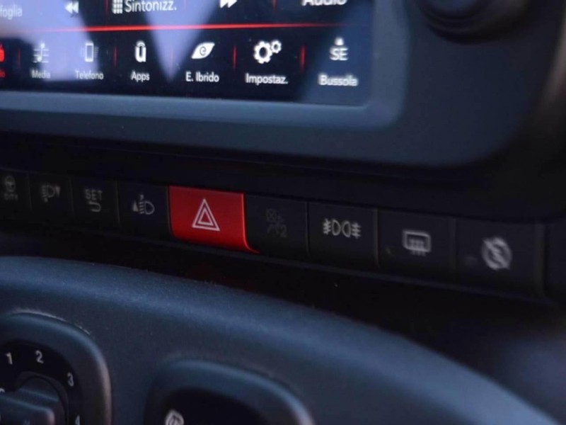 19 - Fiat Panda cross 1.0 firefly hybrid 70cv s&s 5p.ti