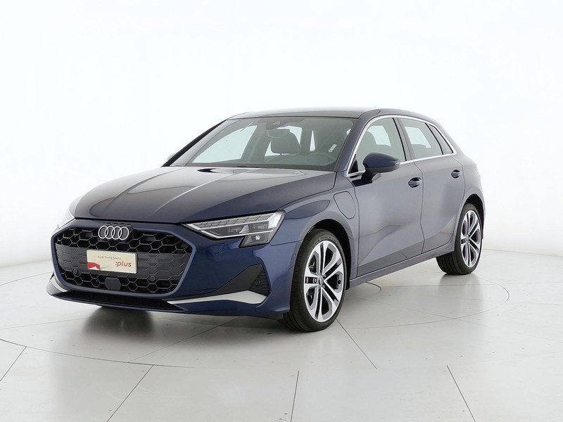 1 - Audi A3 sportback 1.5 tfsi e 204cv launch edition advanced s tronic