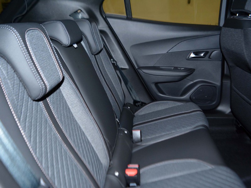 7 - Peugeot 2008 1.2 puretech 100cv allure s&s