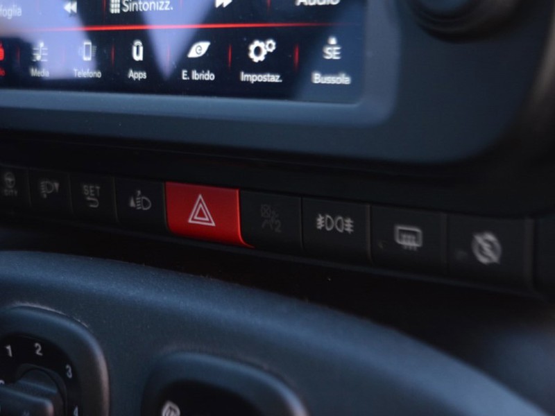 19 - Fiat Panda cross 1.0 firefly hybrid 70cv s&s 5p.ti