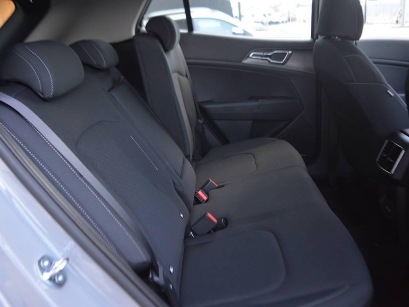 7 - Kia Sportage 1.6 crdi mhev business dct7
