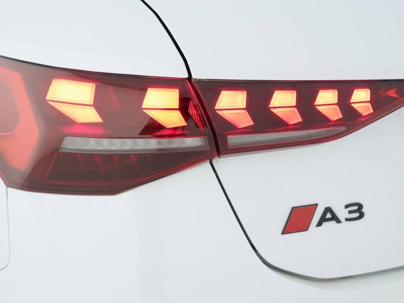 7 - Audi A3 sportback 2.0 tdi 150cv s line edition s tronic