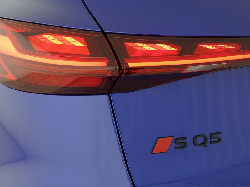 7 - Audi SQ5 s3.0 v6 tfsi mhev+ 367cv sport attitude quattro s tronic