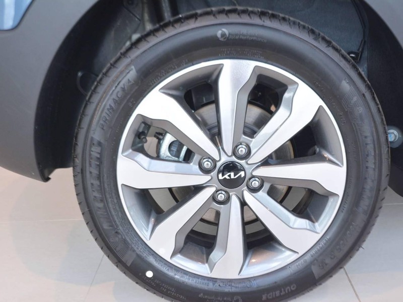 13 - Kia Stonic 1.2 mpi 79cv style special edition
