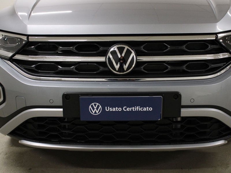 13 - Volkswagen T-Roc 1.5 tsi act style dsg