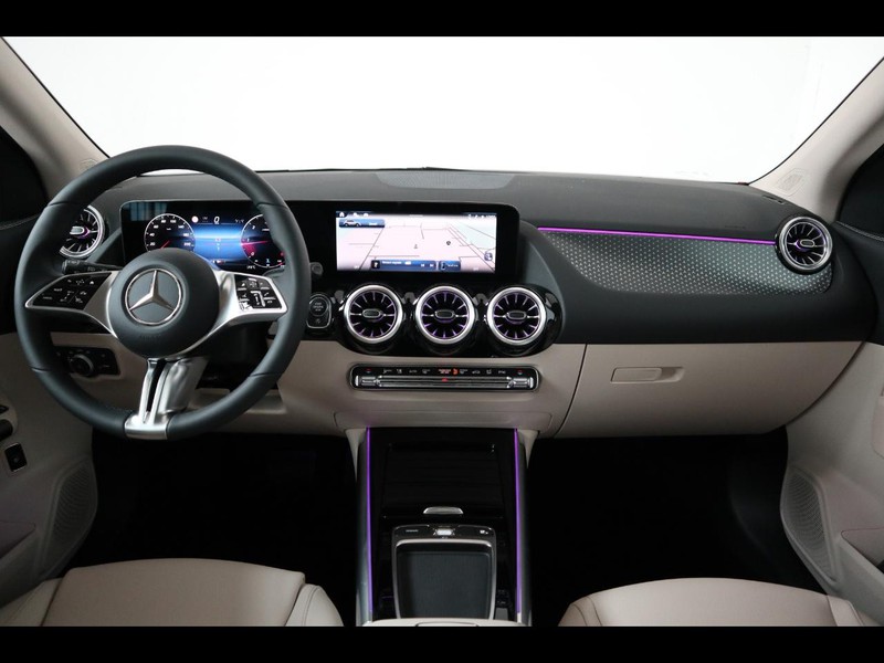 13 - Mercedes GLA 200 d progressive advanced plus 8g-dct