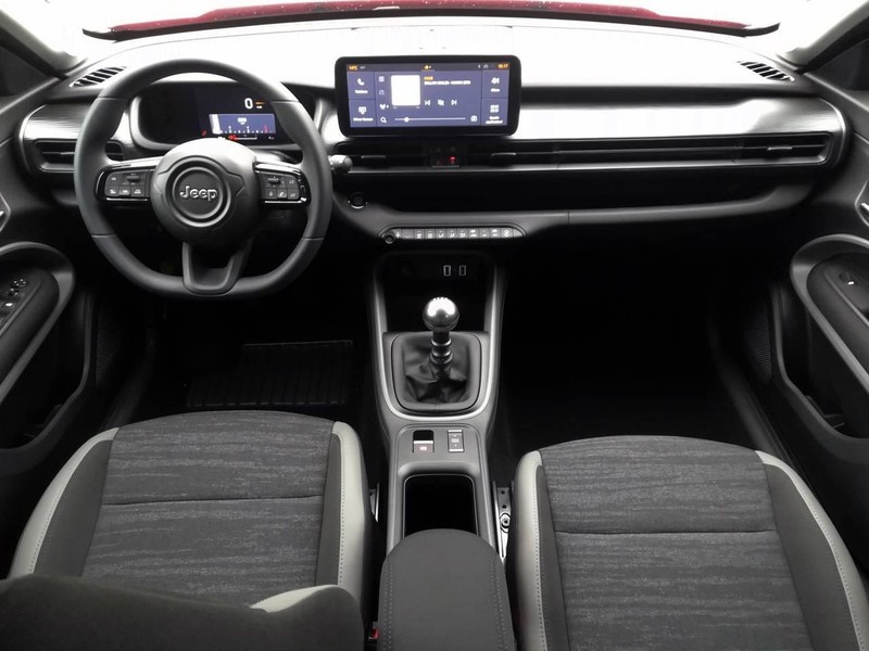 7 - Jeep Avenger 1.2 turbo 100cv longitude fwd