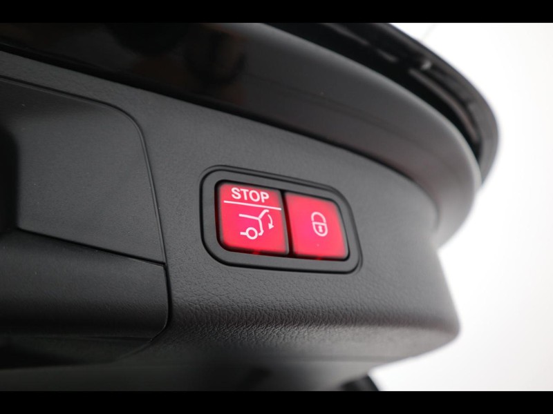 19 - Mercedes GLA 200 d amg line premium 8g-dct
