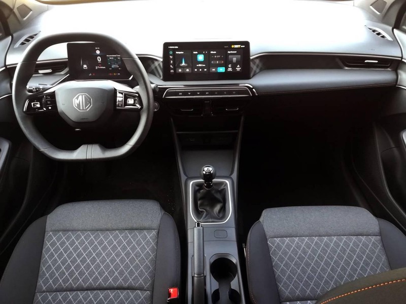 7 - Mg MG3 1.5 comfort