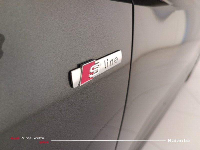 25 - Audi Q3 35 2.0 tdi s line edition s tronic