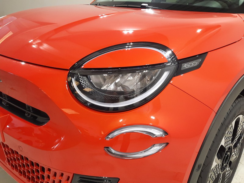 25 - Fiat 600 1.2 hybrid 110cv la prima ii edct