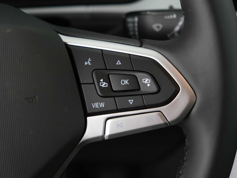 25 - Volkswagen T-Roc 1.0 tsi 115cv sport